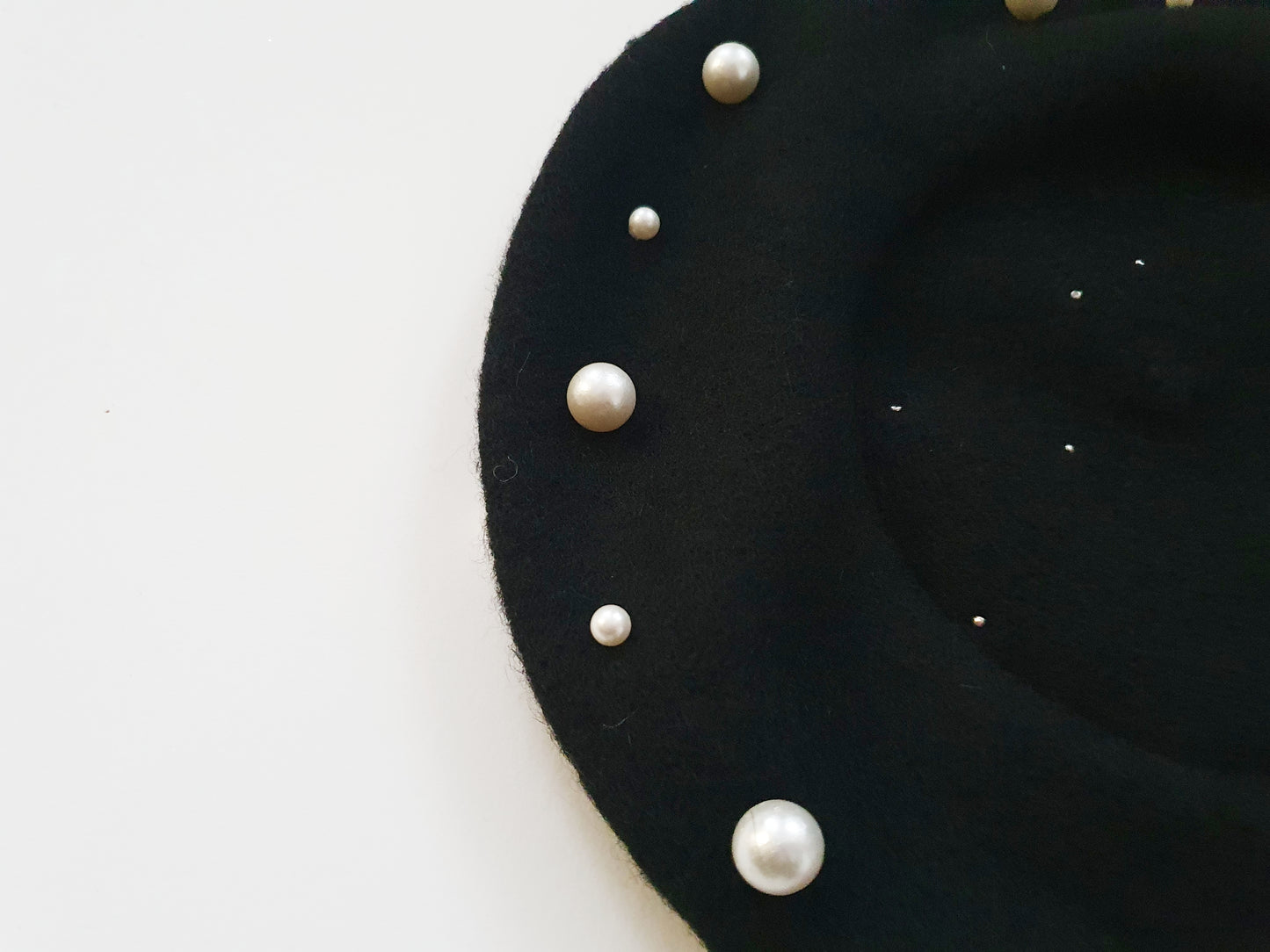 The La Perle Beret - Black