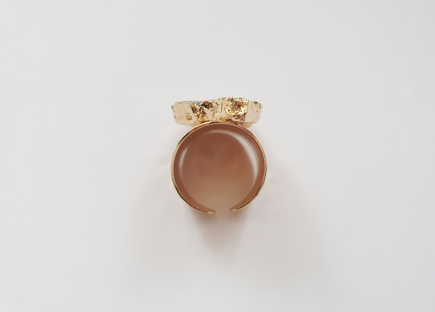 The Luxurious White Ring