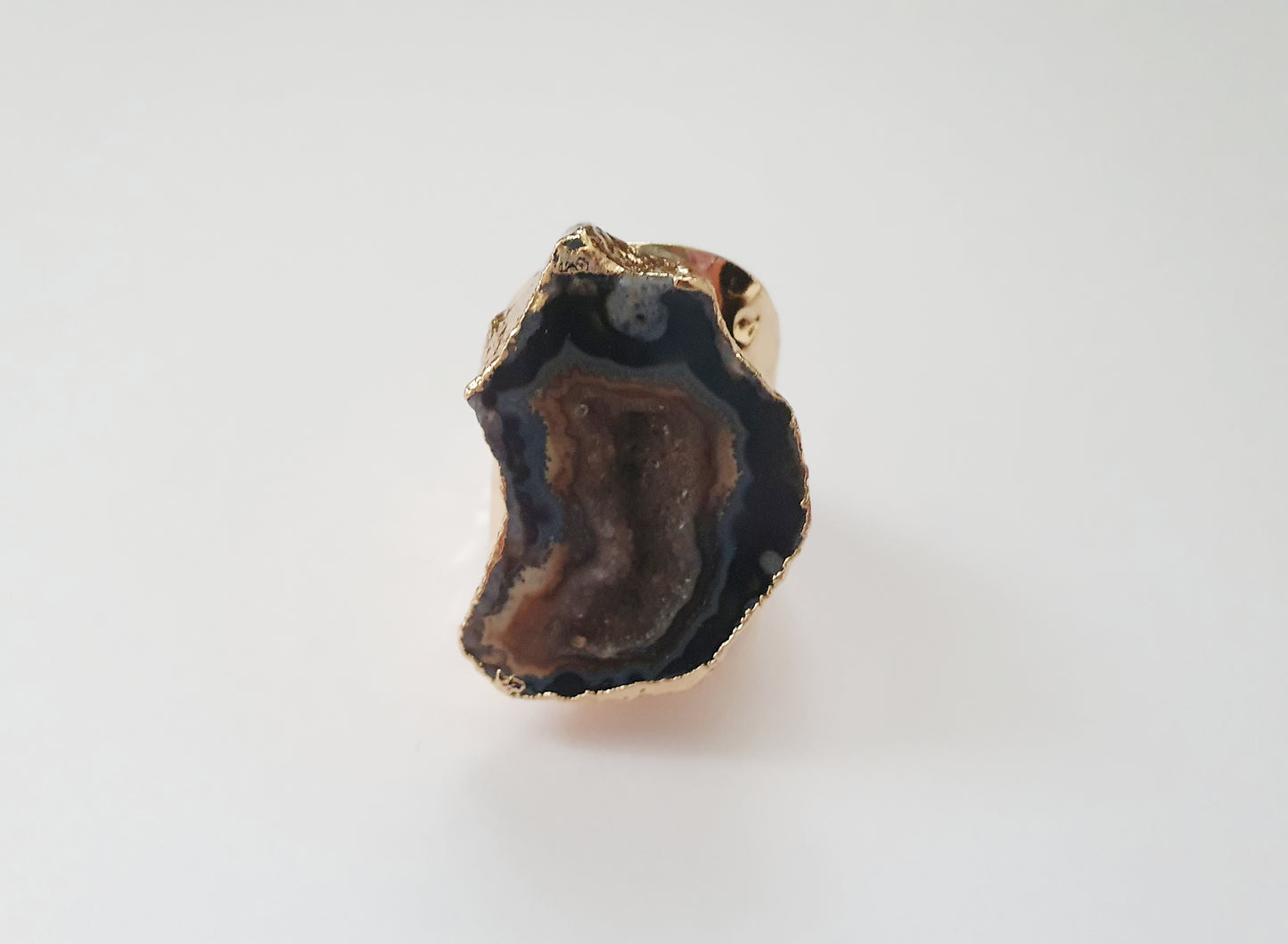 The Luxurious Black Ring