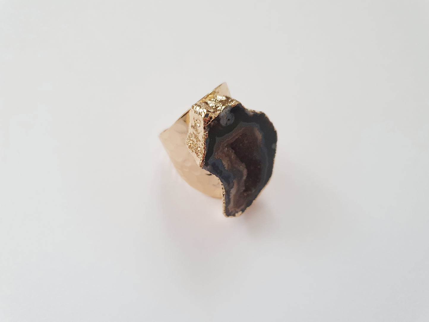 The Luxurious Black Ring