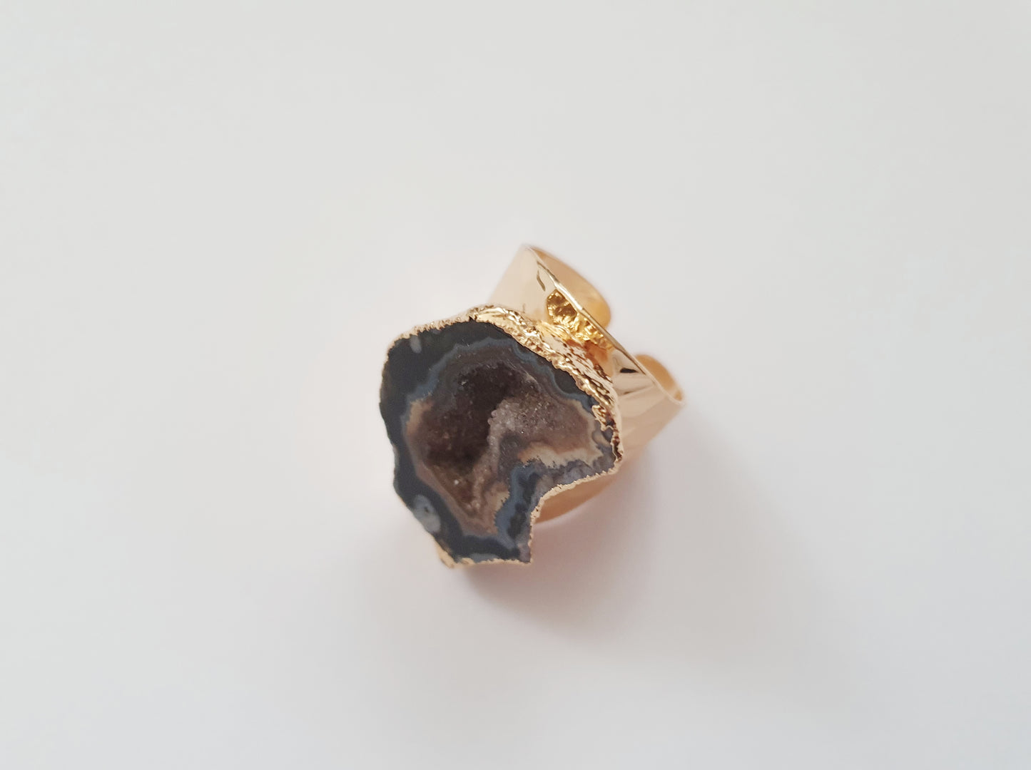 The Luxurious Black Ring