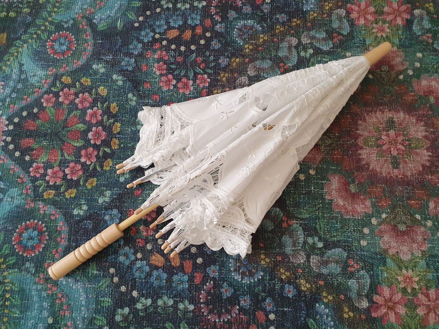 The Victorian Bride Lace Parasol