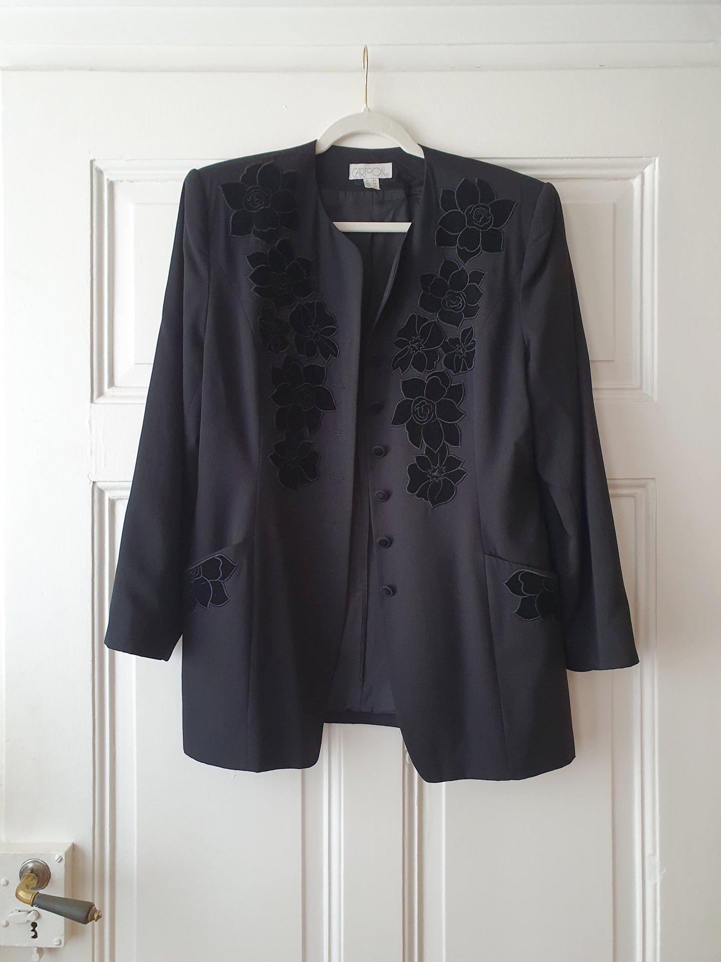 Authentic Vintage Black Cartoon Blazer With Velvet Flowers In Size XL