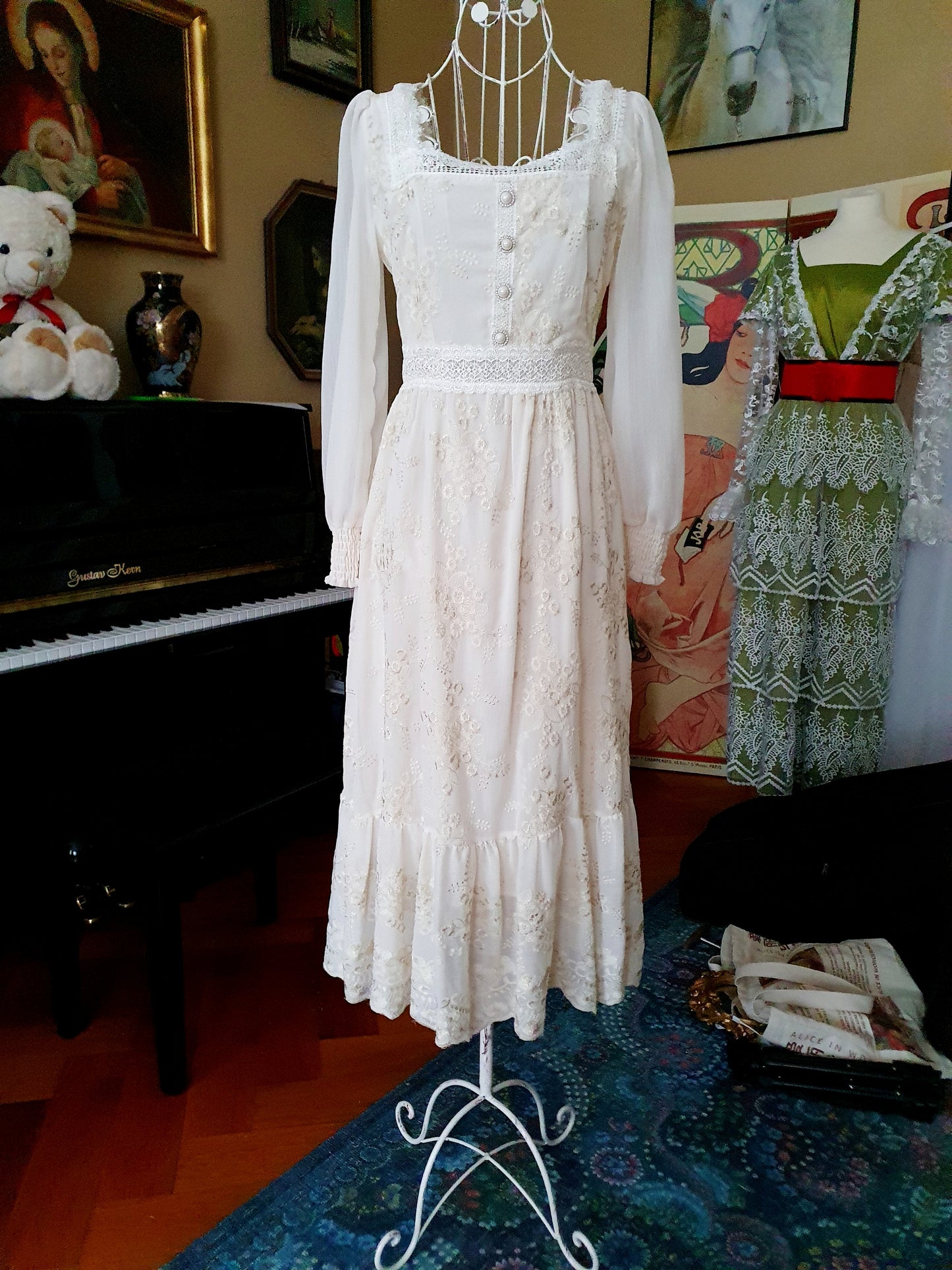 The Long-sleeved Leyna Dress