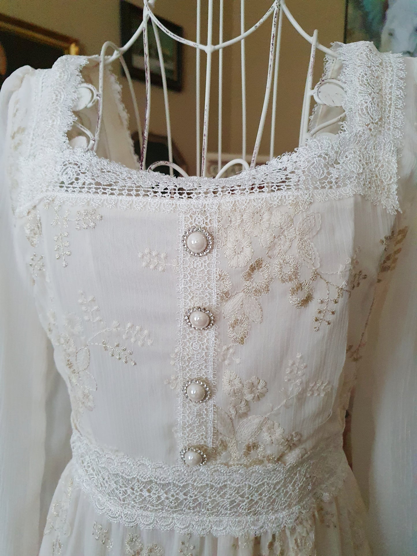The Long-sleeved Leyna Dress