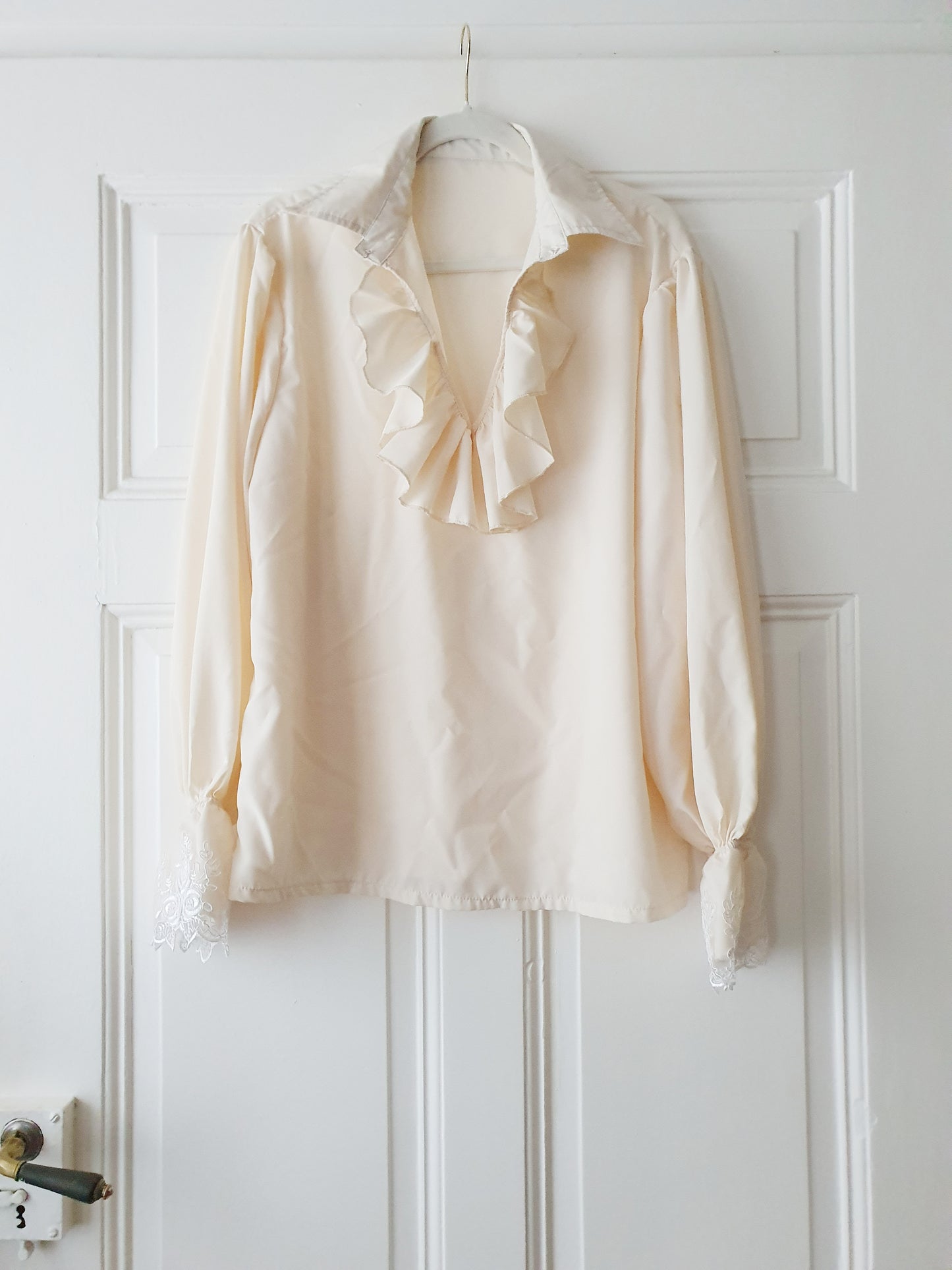 The Poet Shirt in Beige