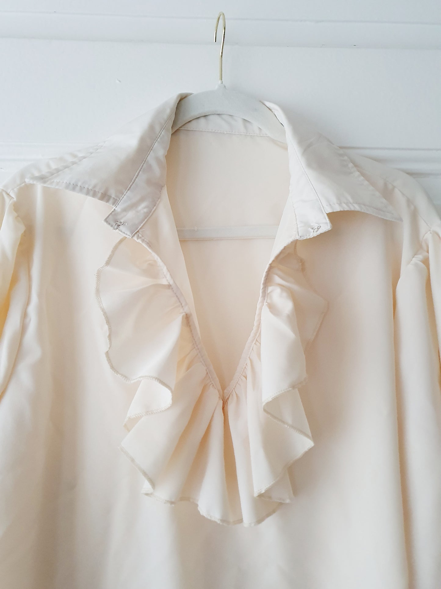 The Poet Shirt in Beige