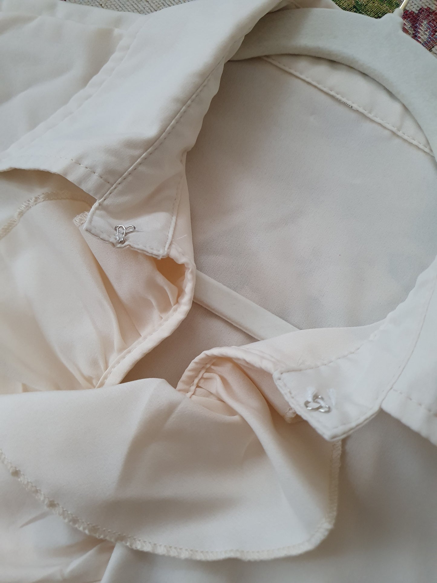 The Poet Shirt in Beige