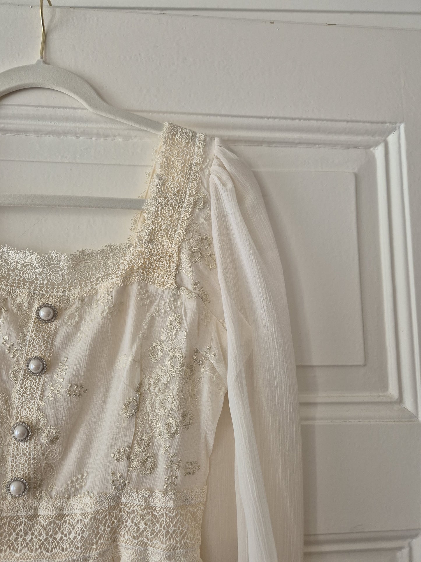 The Long-sleeved Leyna Dress