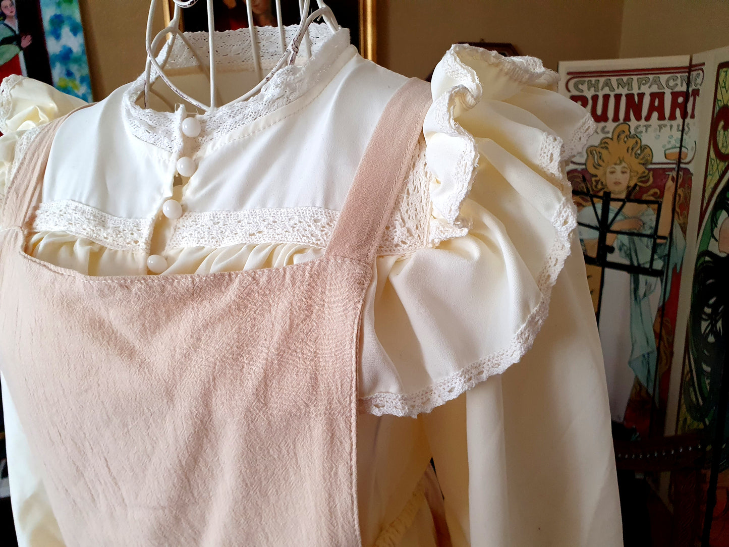 The Darling Apron in Beige - One Size