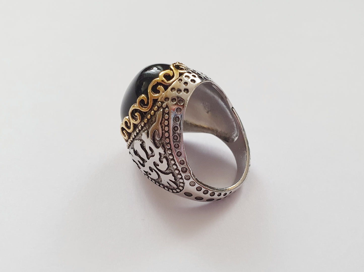 The Mystic Obsidian Ring