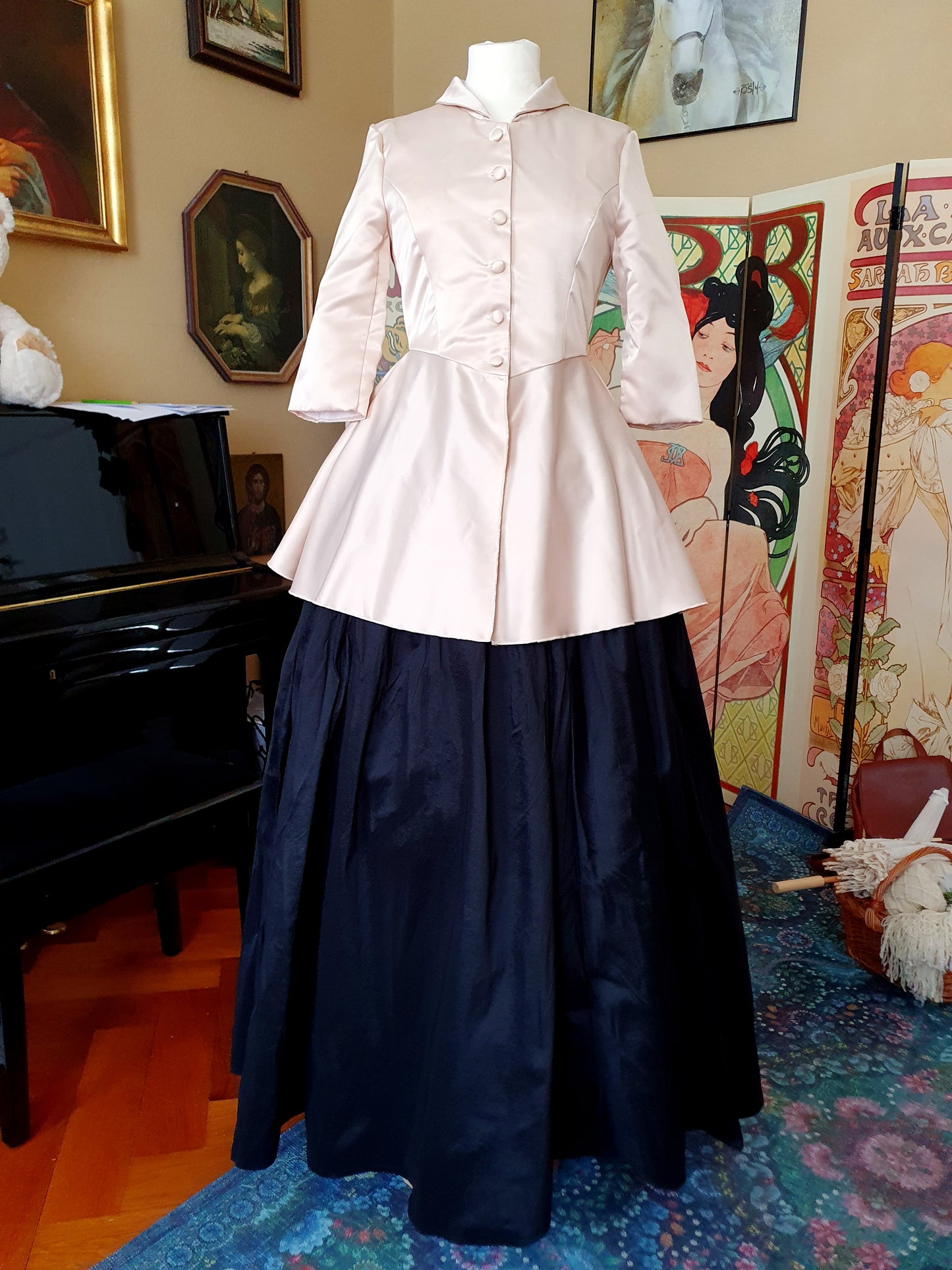 The Claire Fraser Travel Dress Set