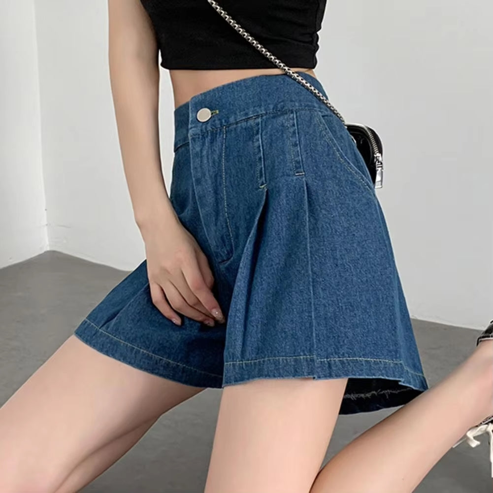 The High-Waist Denim Shorts In Dark Blue