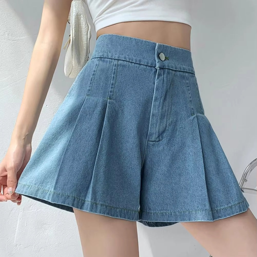 The High-Waist Denim Shorts In Light Blue