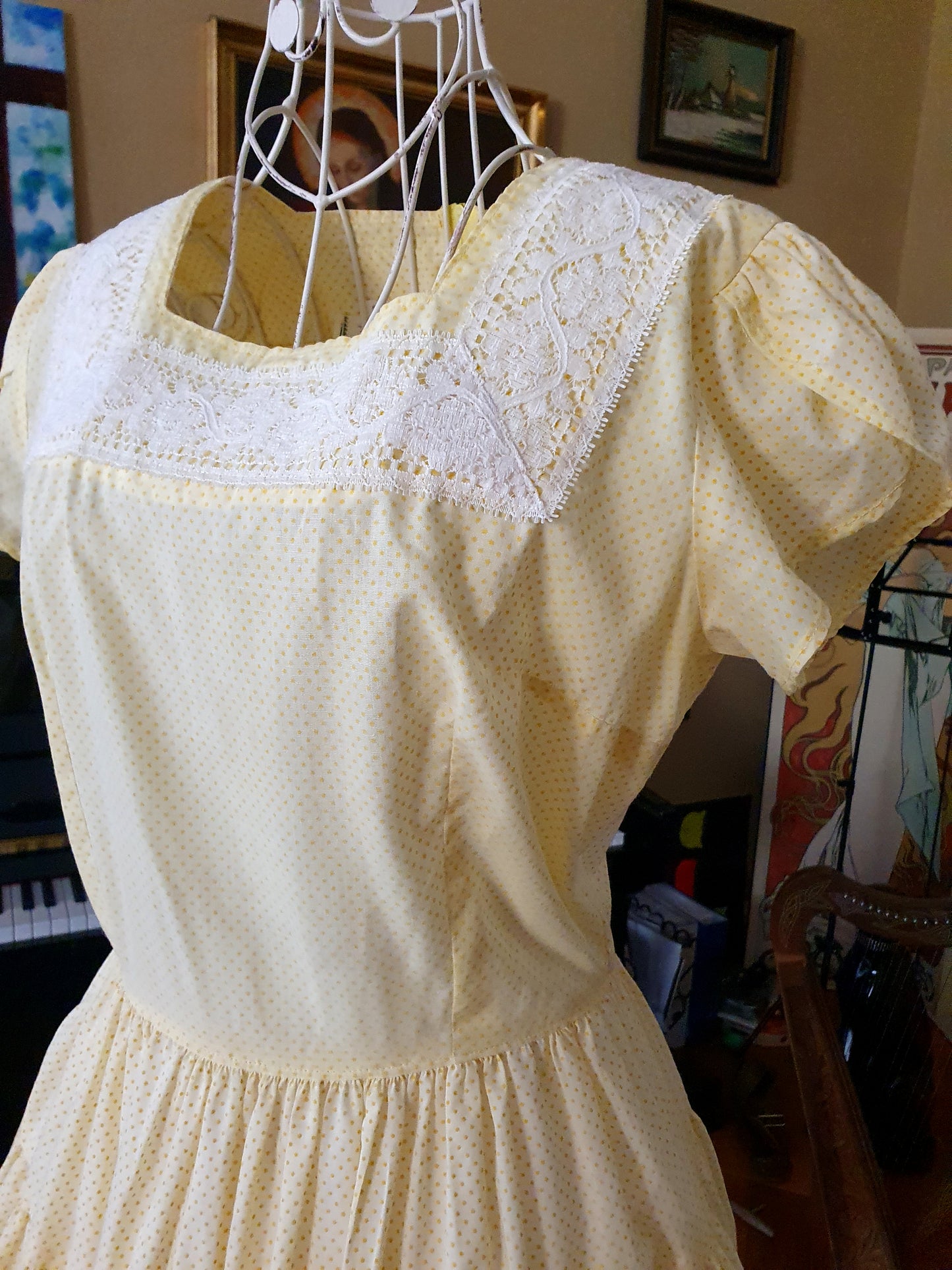Authentic Vintage 1950s Cocktail Dress in Yellow in Size S/M