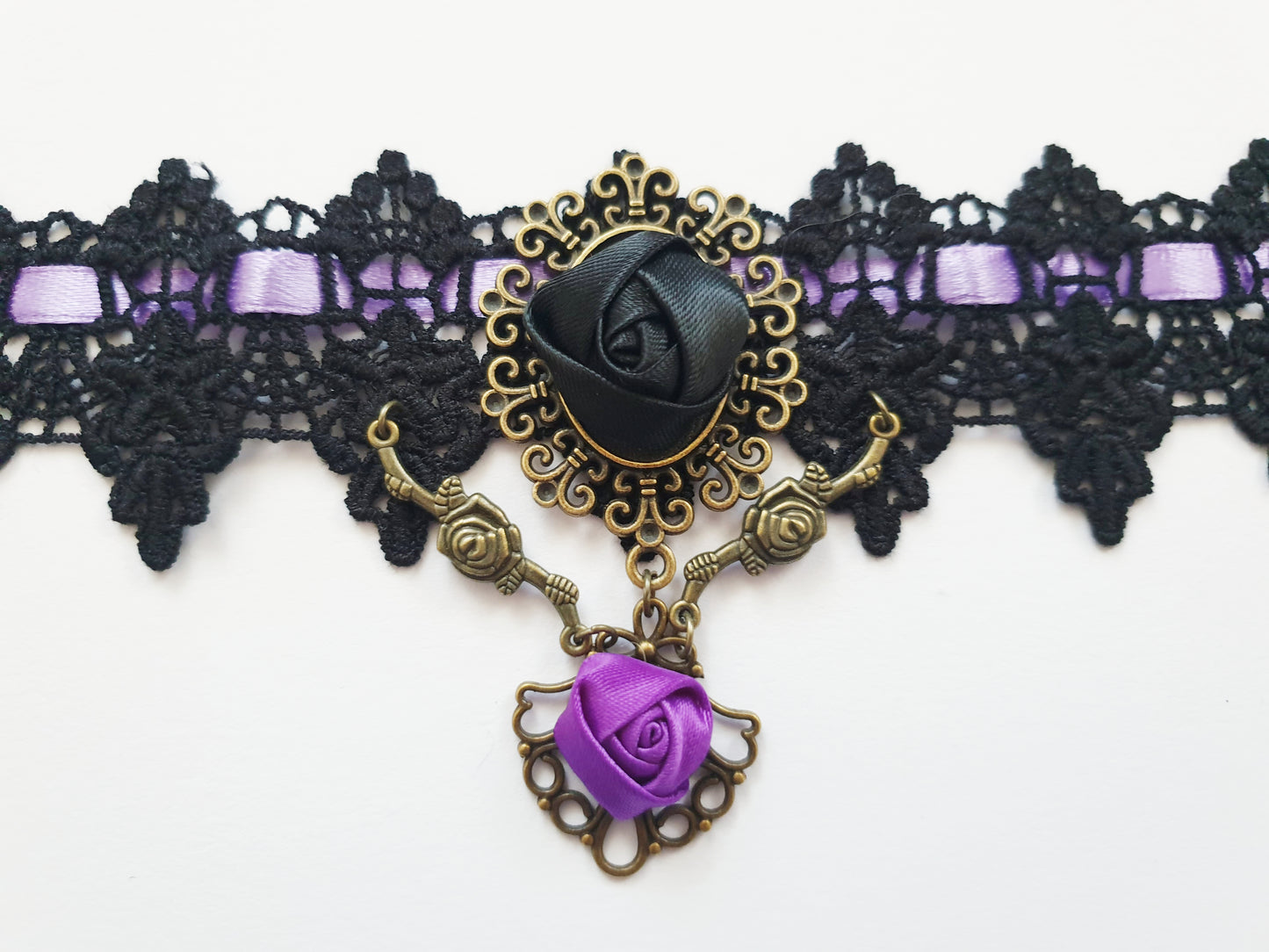 The Victorian Gothic Choker In Purple