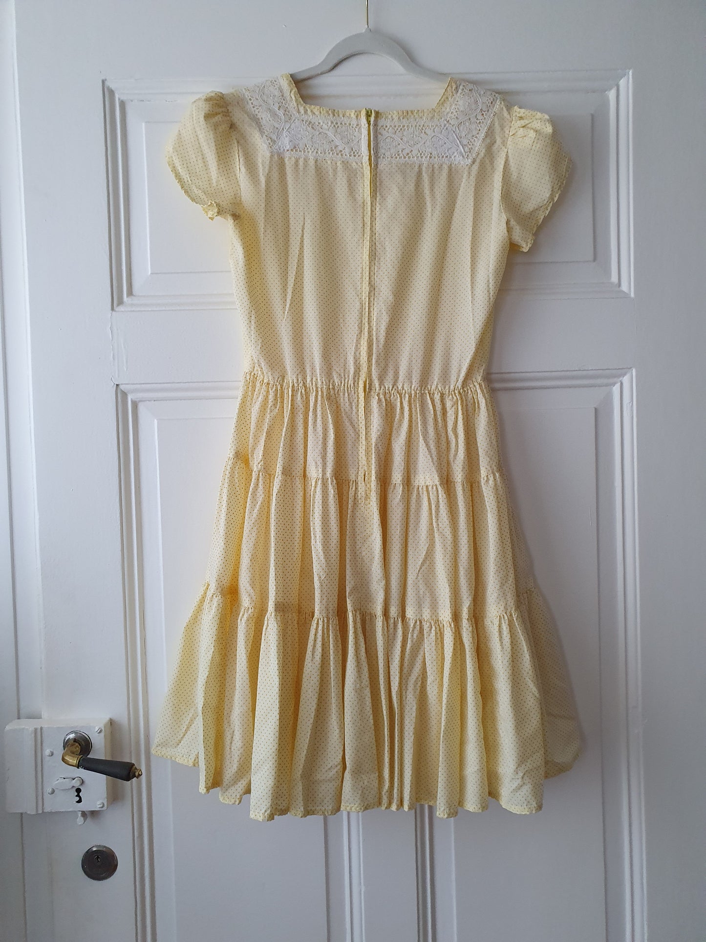 Authentic Vintage 1950s Cocktail Dress in Yellow in Size S/M