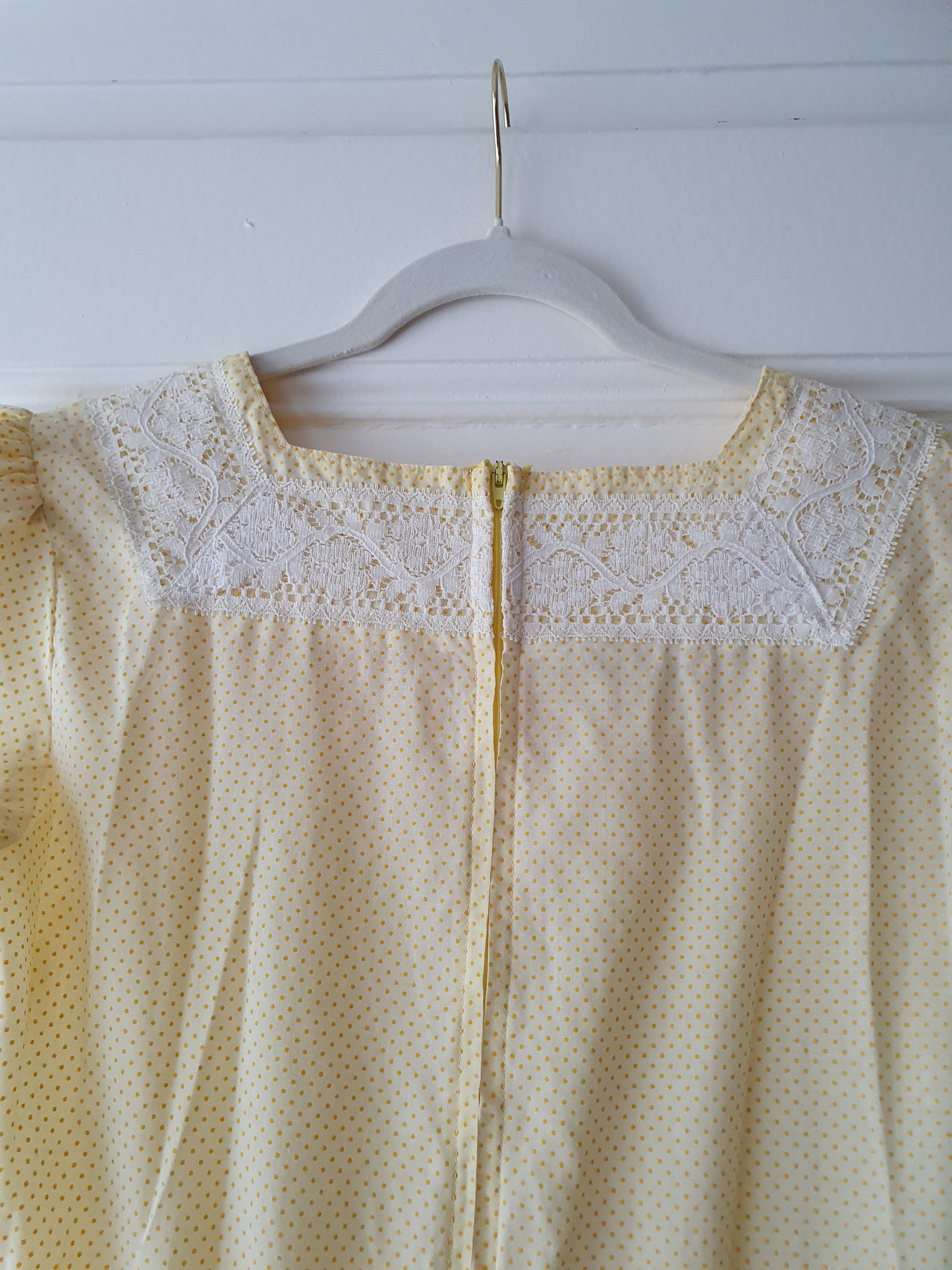 Authentic Vintage 1950s Cocktail Dress in Yellow in Size S/M