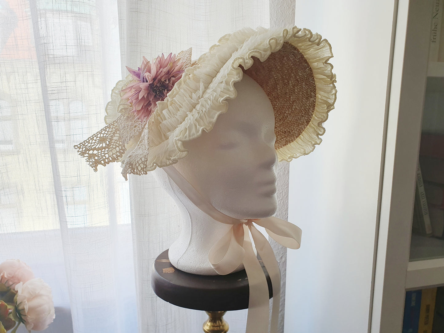 The Dahlia Regency Beauty Bonnet