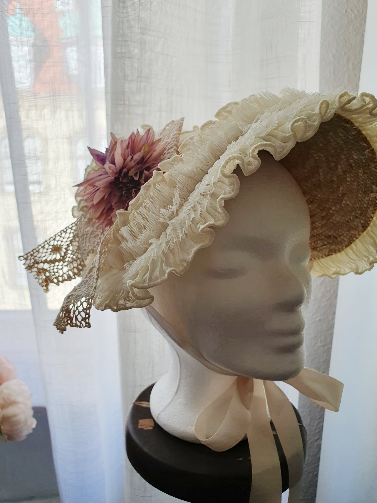 The Dahlia Regency Beauty Bonnet