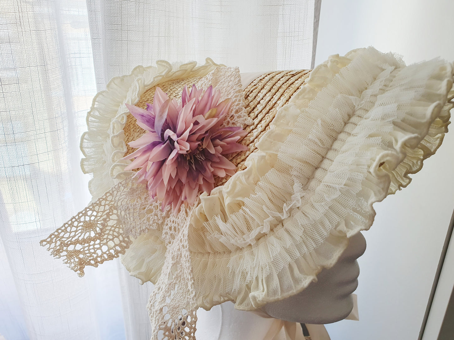 The Dahlia Regency Beauty Bonnet