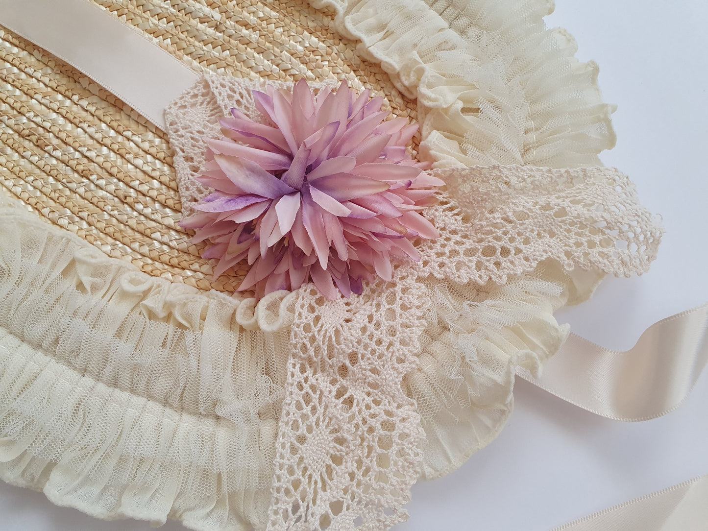 The Dahlia Regency Beauty Bonnet