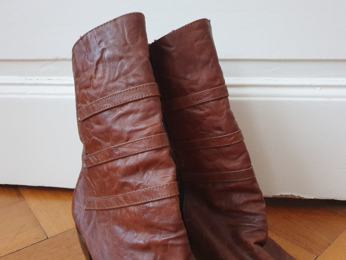 Authentic Vintage Genuine Leather Cowboy Boots in Brown in Size AU 5 EU 36