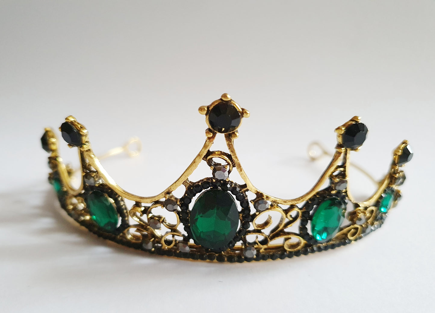 The Emerald Green King Crown