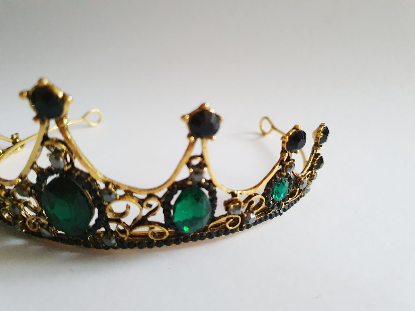 The Emerald Green King Crown