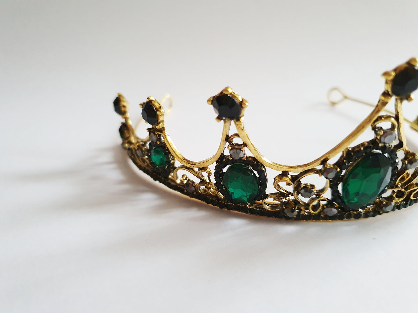 The Emerald Green King Crown