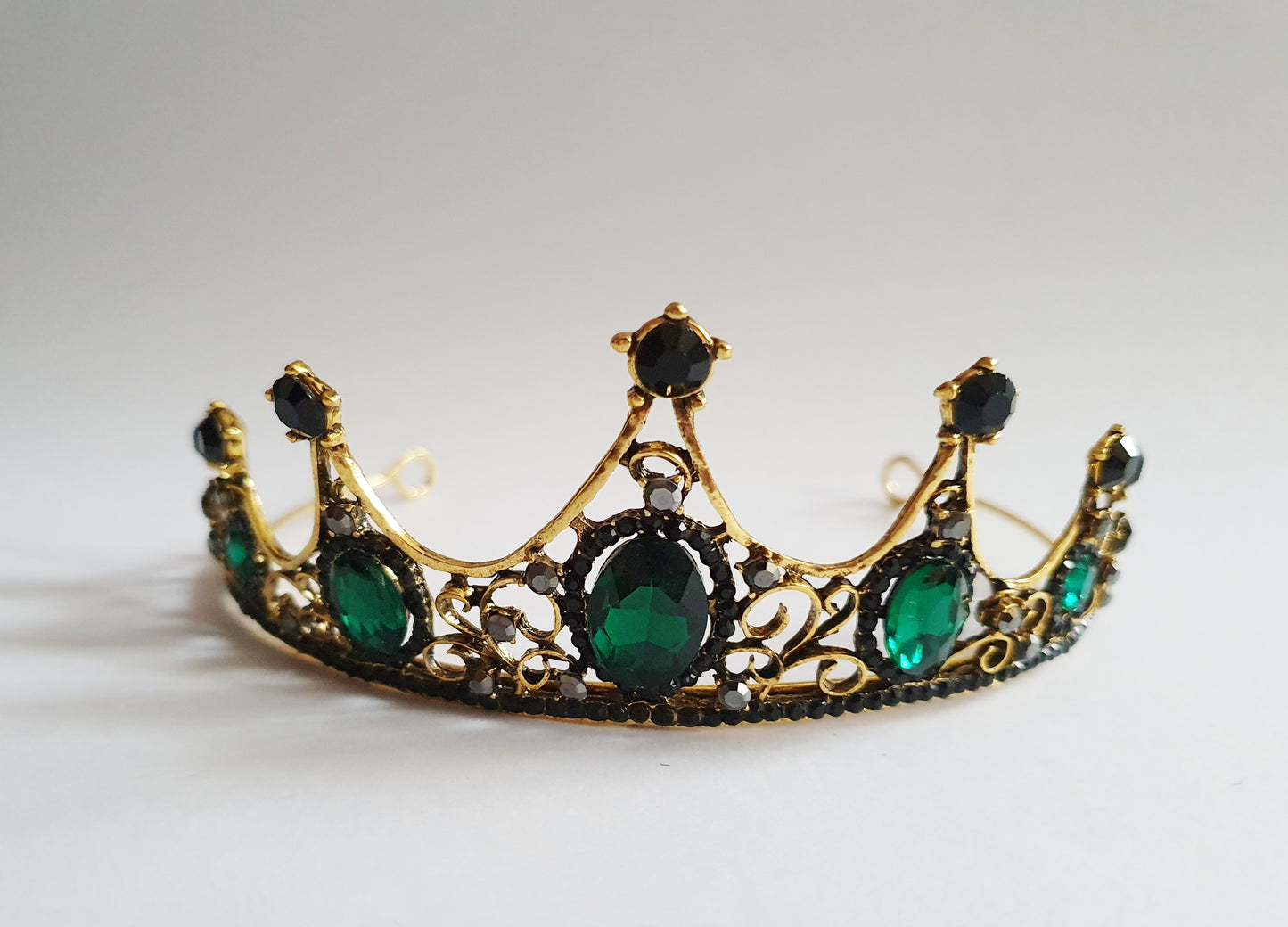 The Emerald Green King Crown