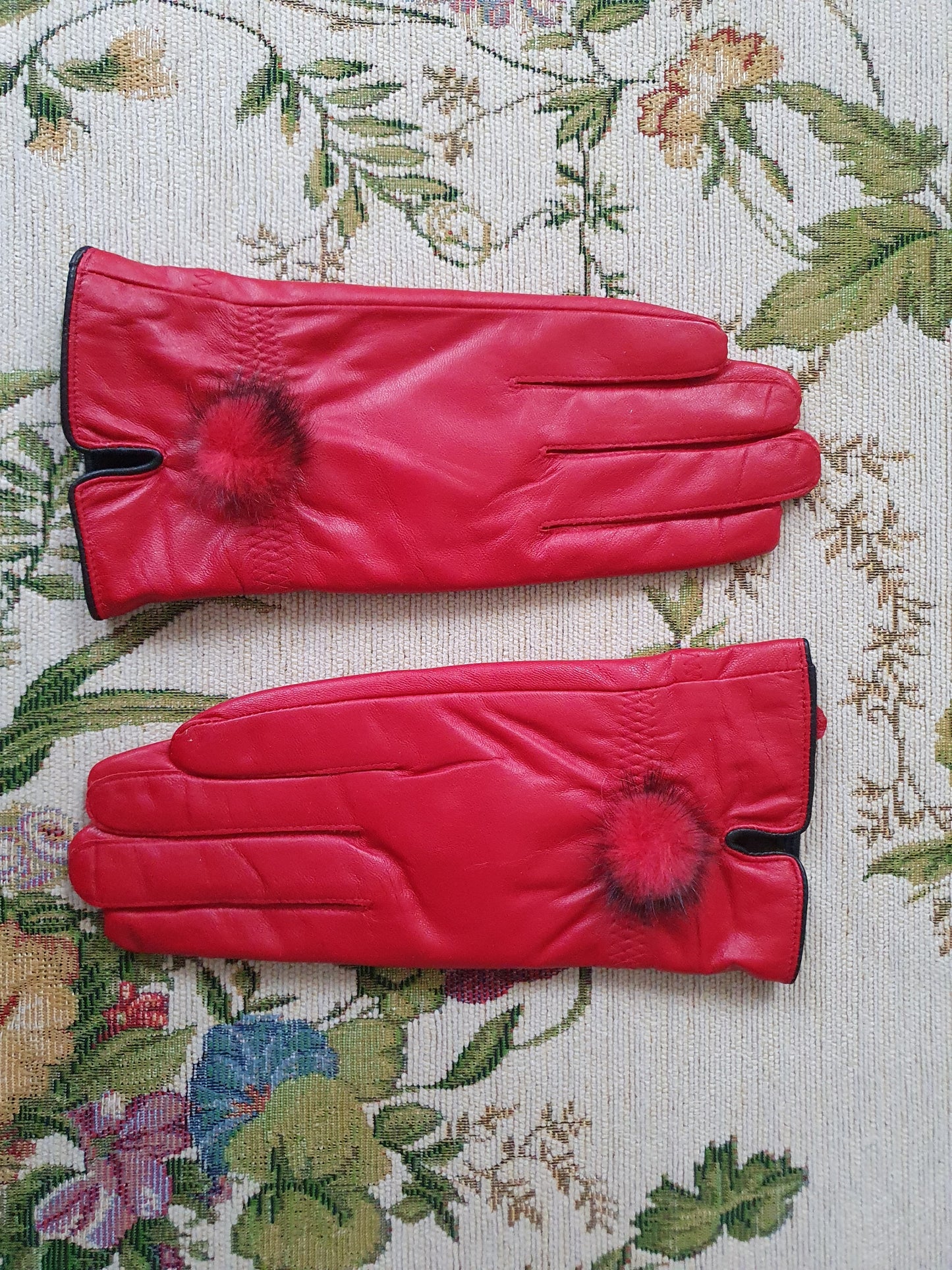 The Scarlet Elegance Fur Leather Gloves - Size S