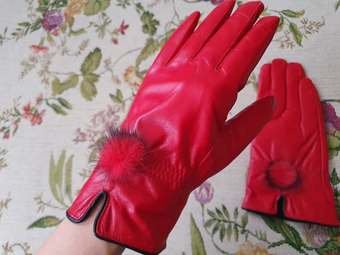 The Scarlet Elegance Fur Leather Gloves - Size S