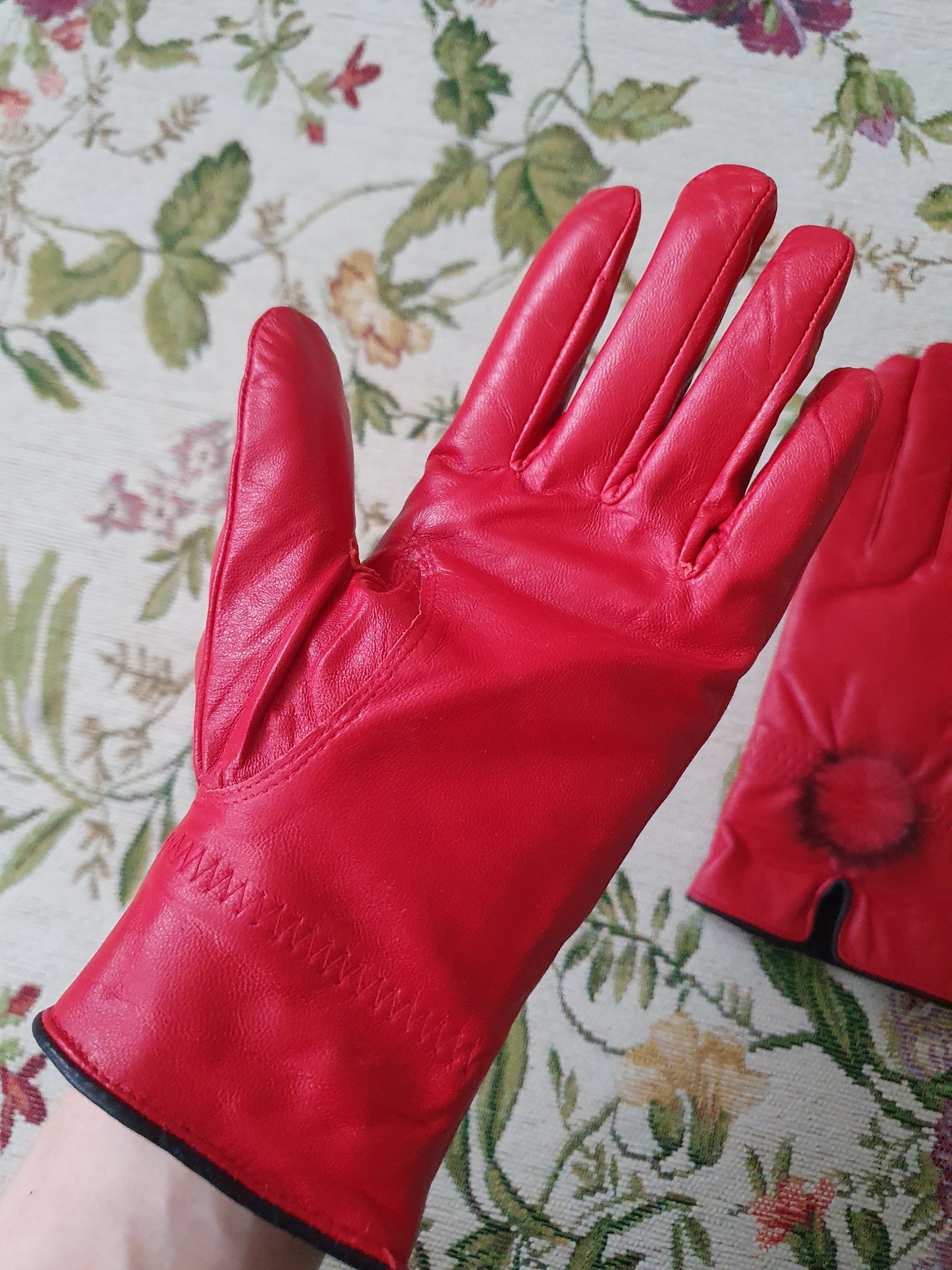 The Scarlet Elegance Fur Leather Gloves - Size S