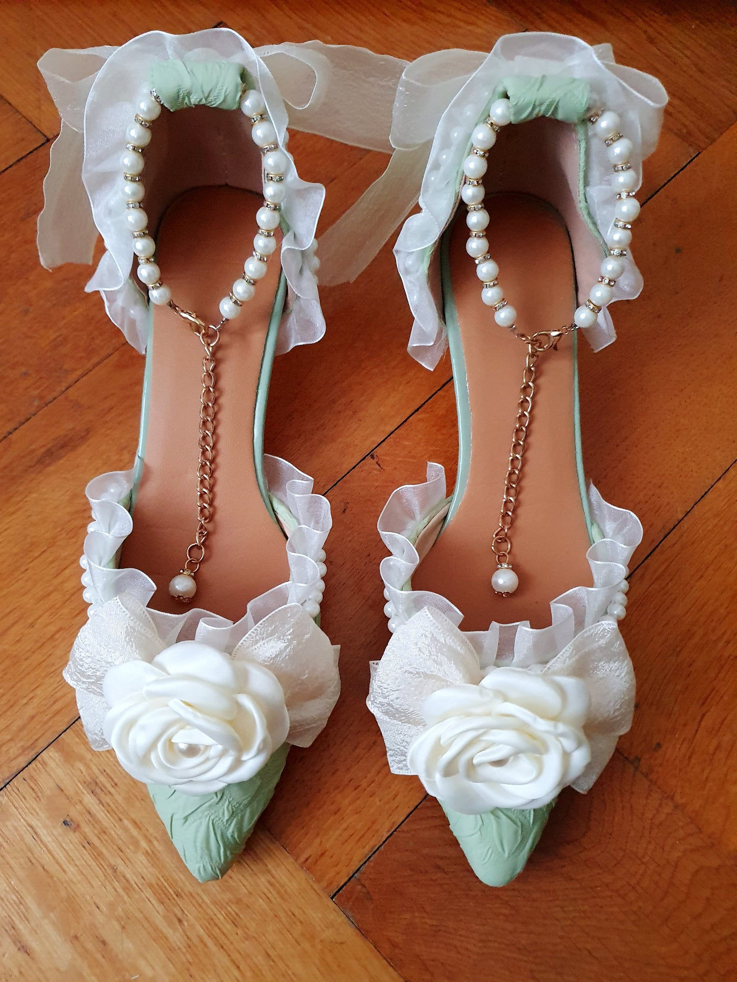 The Baroque Romance Heels In Green And White