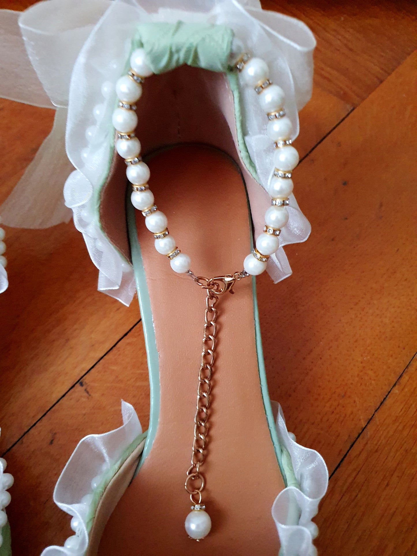 The Baroque Romance Heels In Green And White