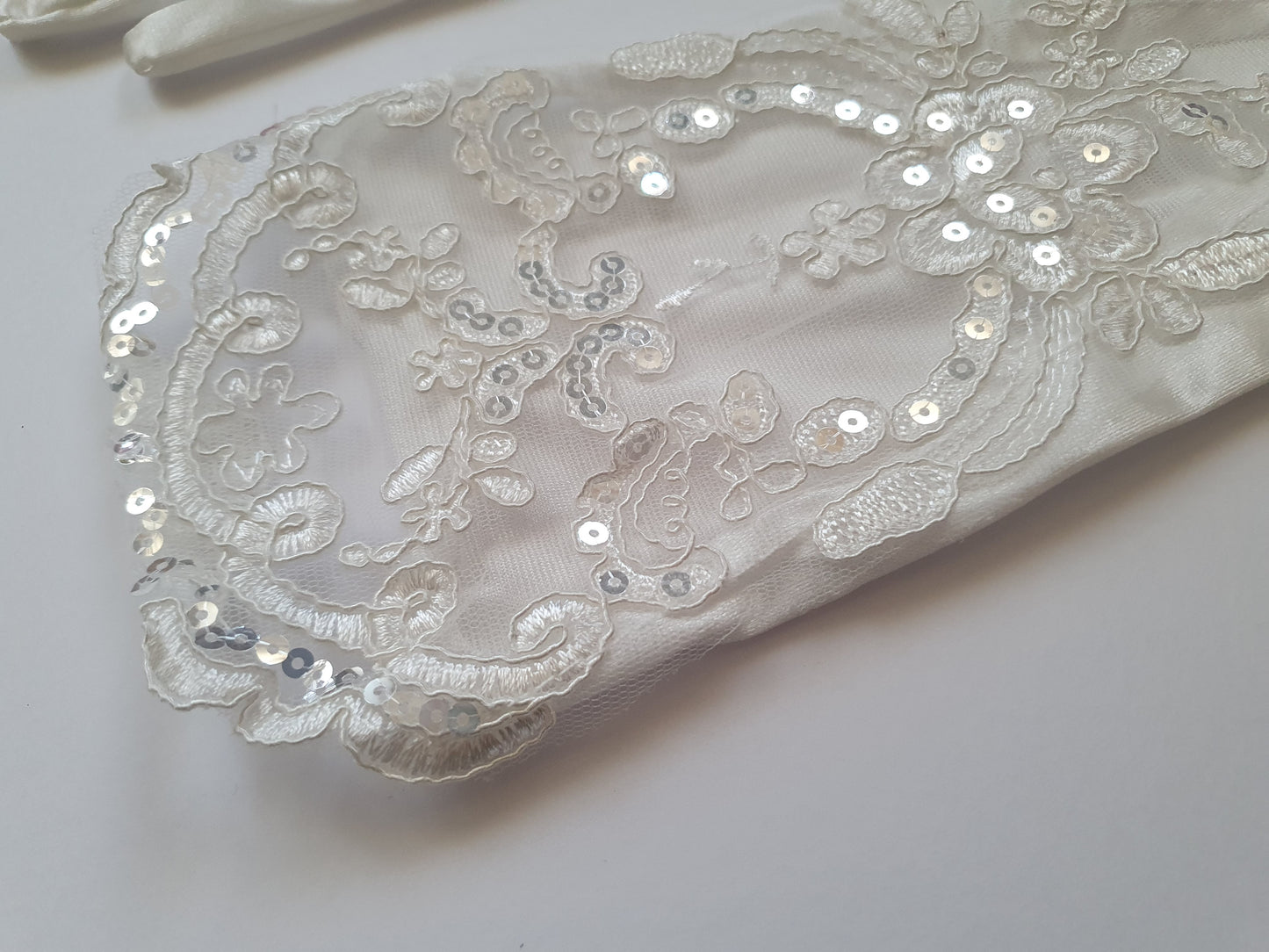 The Luxurious Grace Bridal Gloves - Size S