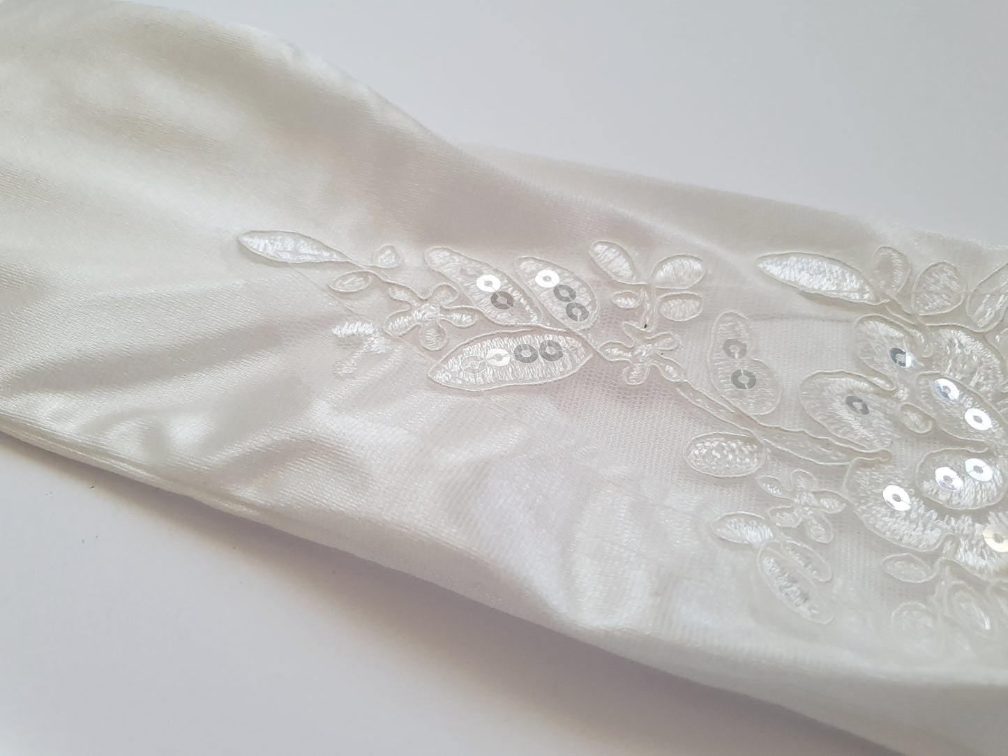 The Luxurious Grace Bridal Gloves - Size S