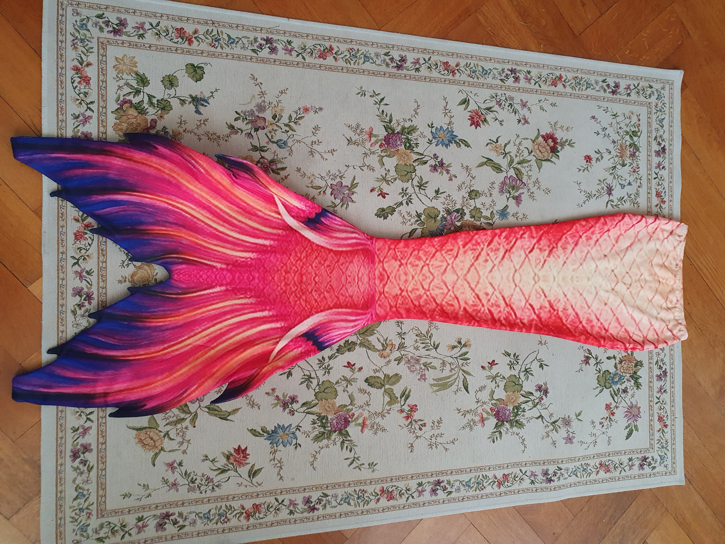 The Enchanted Mermaid Fin In Purple And Pink - Size XS