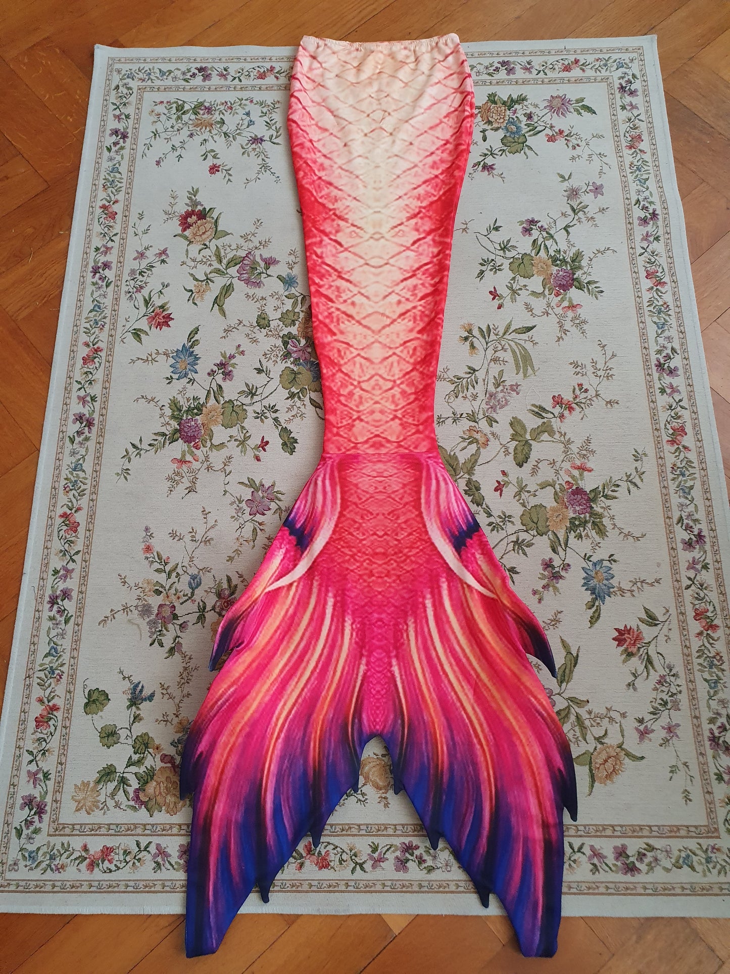 The Enchanted Mermaid Fin In Purple And Pink - Size XS