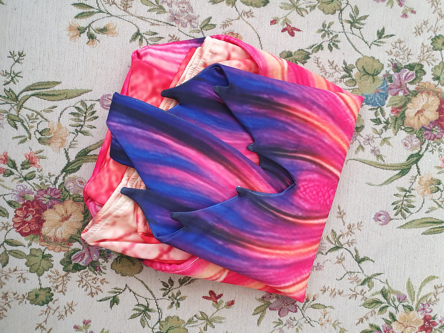 The Enchanted Mermaid Fin In Purple And Pink - Size XS