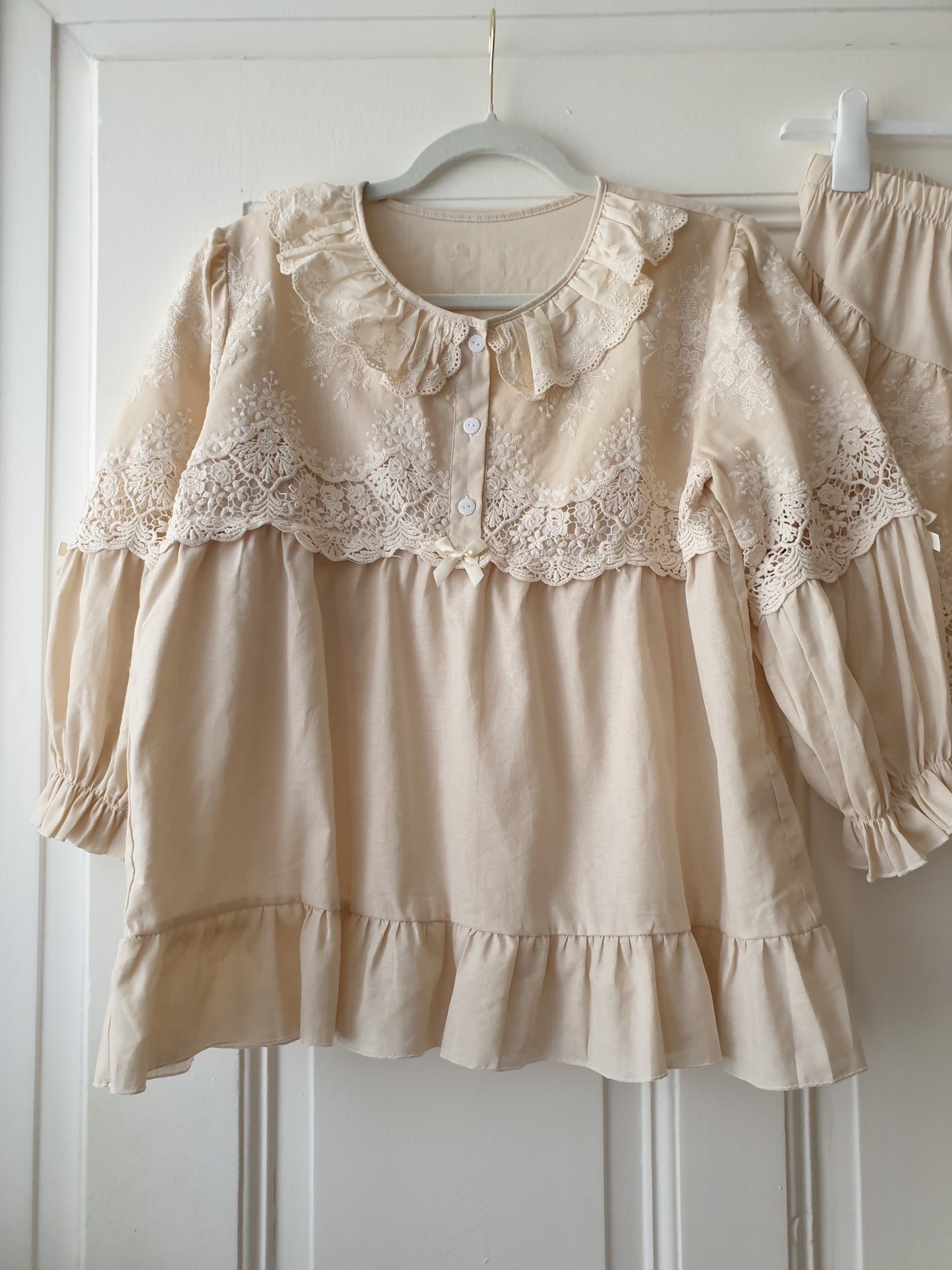 The Beige Short Victorian Pyjama