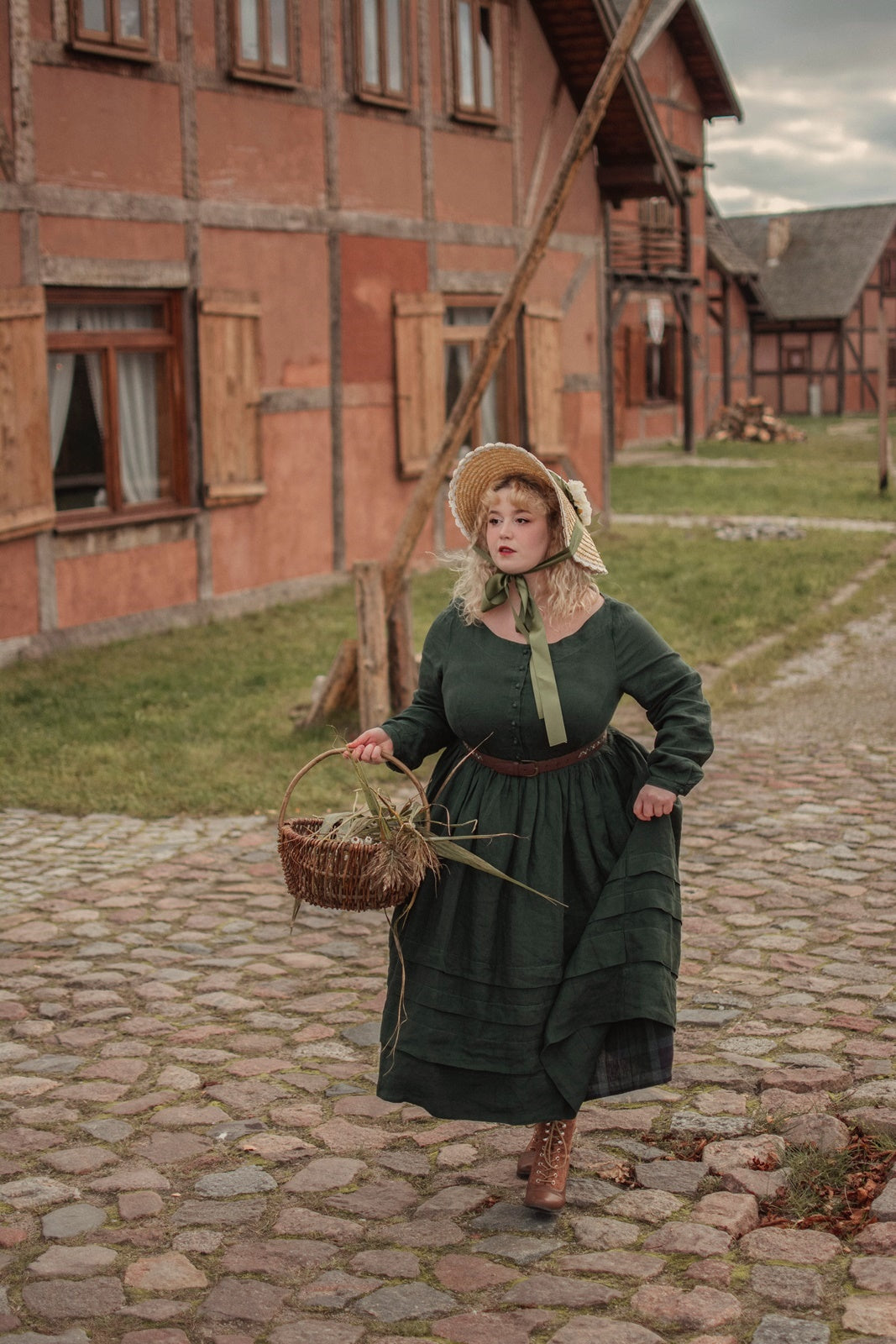 The Rose Dream Bonnet in Green