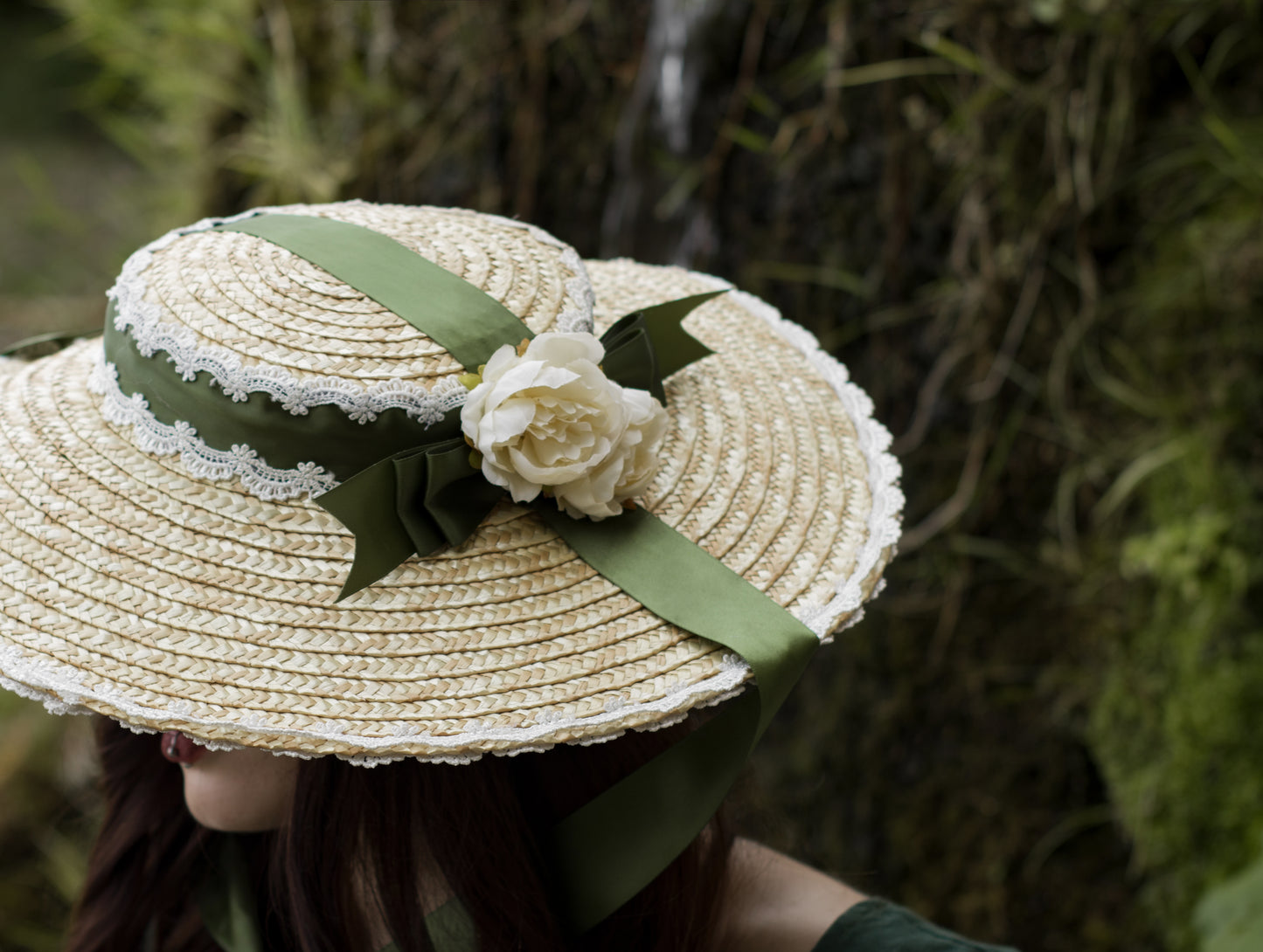 The Rose Dream Bonnet in Green