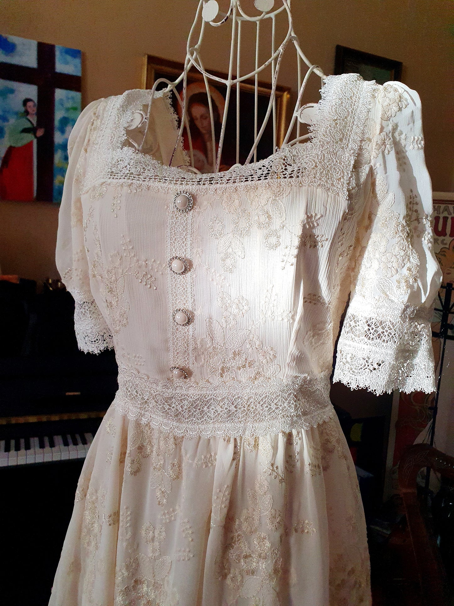 The Short-sleeved Leyna Dress