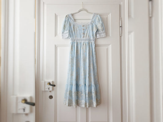 The Short-sleeved Ariel Dress