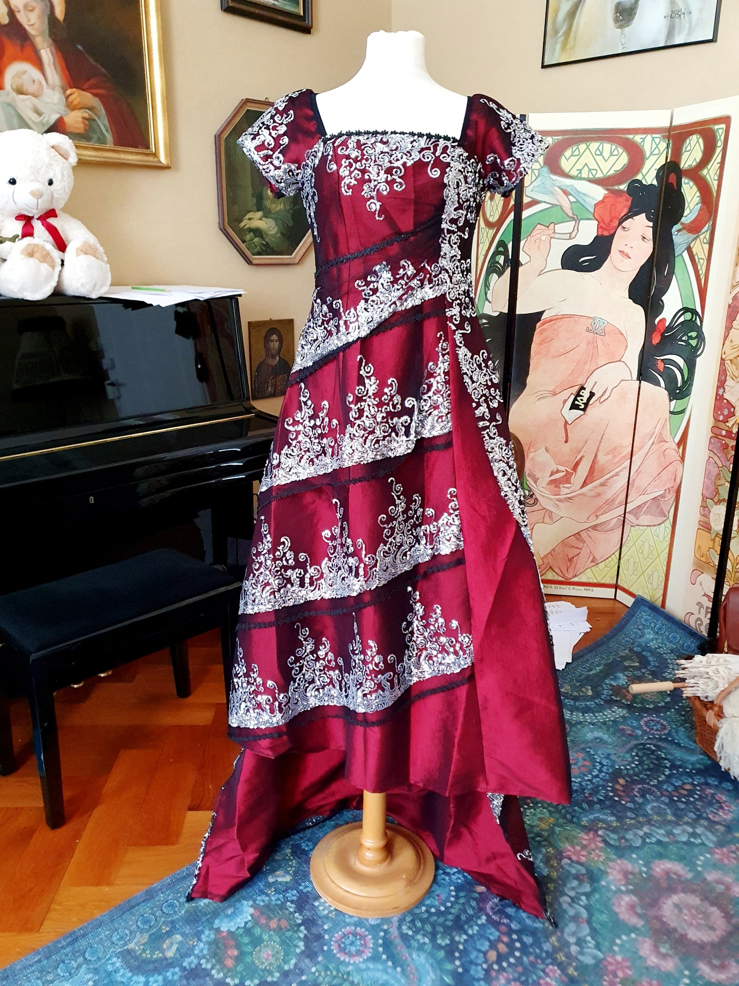 The Rose DeWitt Bukater Dinner Gown